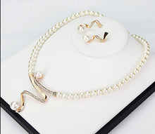 Load image into Gallery viewer, 3pcs/set Women Bridal Elegant Wedding Party Pearl Rhinestone Necklace Earrings Jewelry
